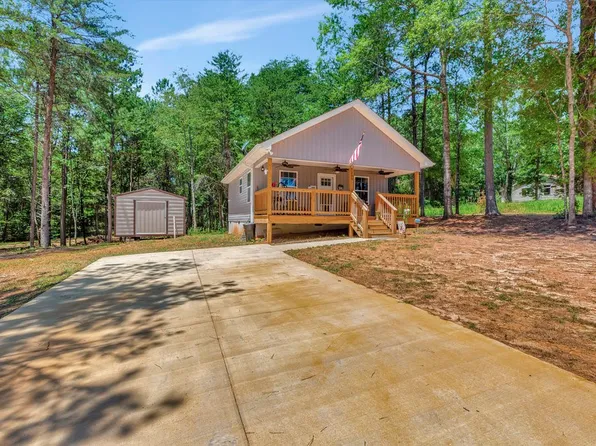 209 Crystal Ln, Walhalla, SC 29691