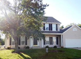 887 Home Park Dr, Saint Peters, MO 63376