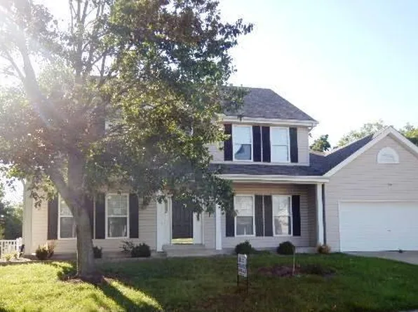 887 Home Park Dr, Saint Peters, MO 63376