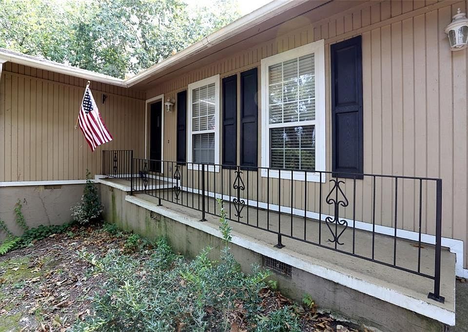 1st image of 22 Heather Cir