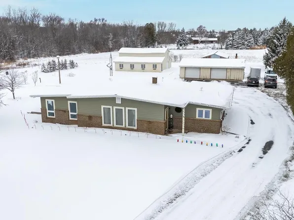 W2450 County Road FF, Sheboygan, WI 53083