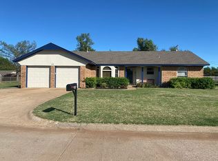 518 N 3rd St, Okarche, OK 73762