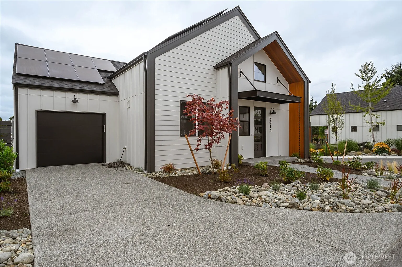 3912 Crosswinds Court photo 1