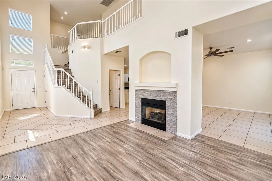 3 bed, 2.5 bath, 1745 sqft, $2,040 — Photo 4