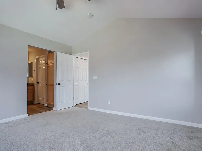 7941 E Harvard Cir — Photo 12