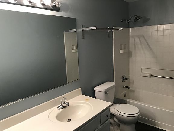 2nd image of 1433 Meadowsedge Ln