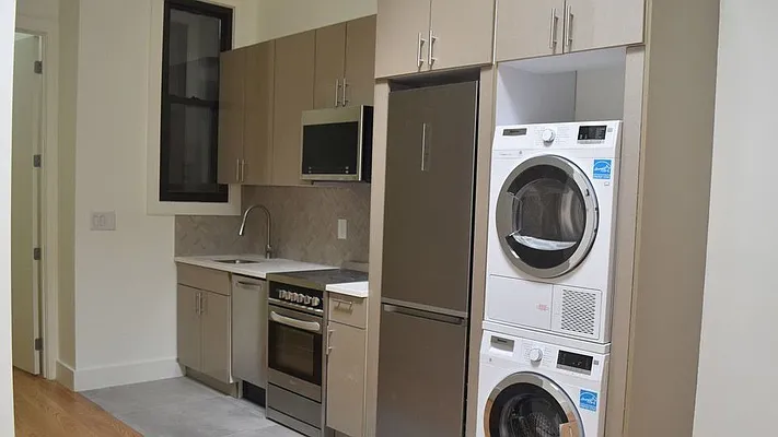 Rented by Nooklyn NYC LLC | media 23