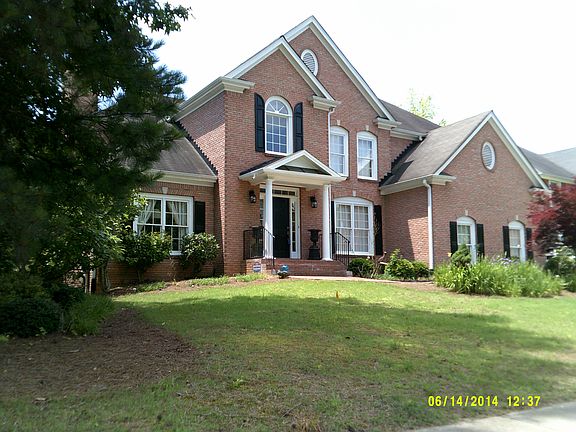 2nd image of 320 Lake Manor Trce
