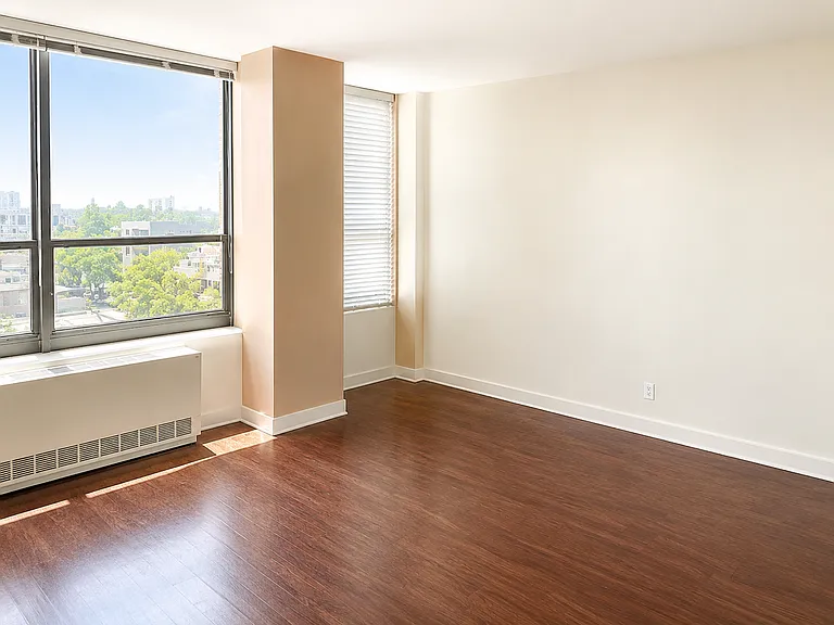 3550 N Lakeshore Dr #628 — Photo 3