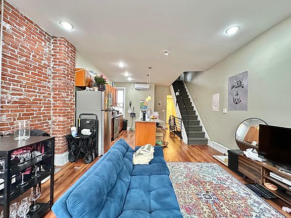 3rd image of 1818 N Willington St Floor 2