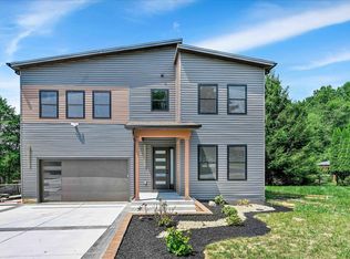 2536 Arthur Ave, Sykesville, MD 21784