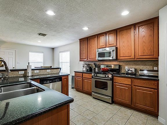 5th image of 15106 Newfield Bridge Ln