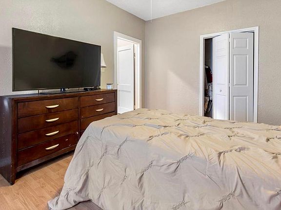 3rd image of 411 W Bullock St