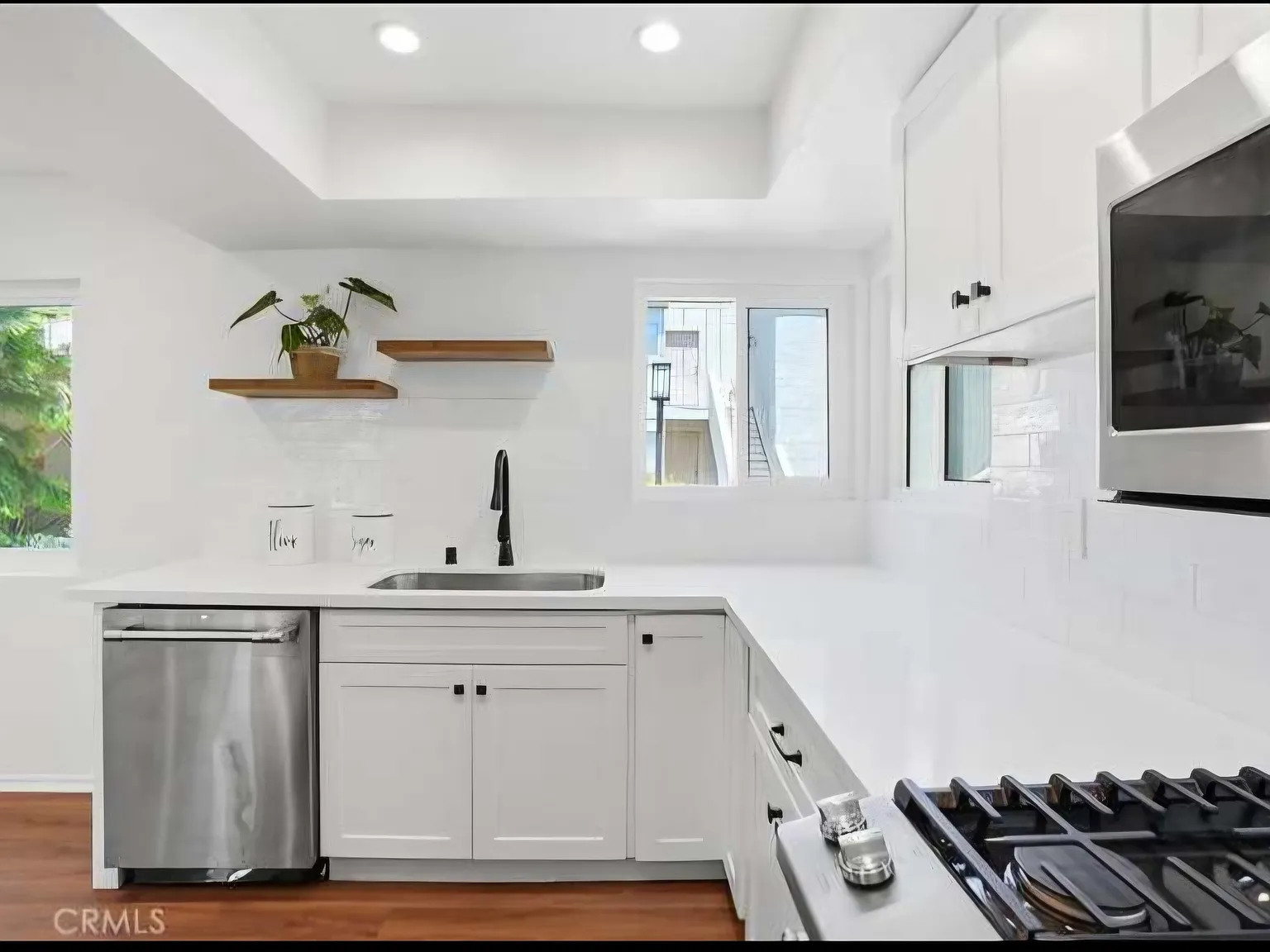 2 bed, 958 sqft, $3,200 — Photo 4