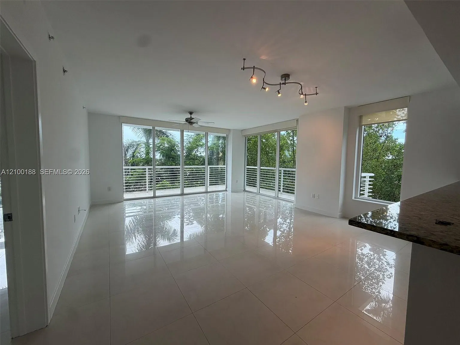 Sapphire Fort Lauderdale — Photo 4
