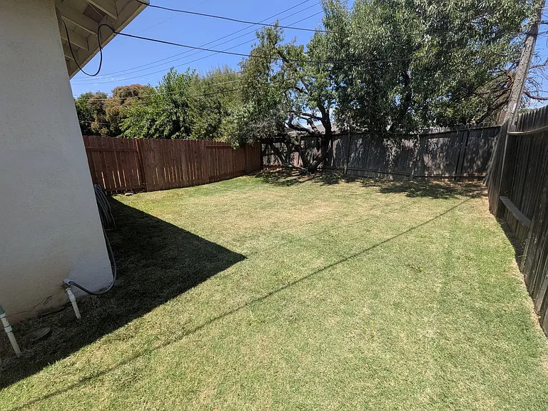 10143 De Soto Way — Photo 14