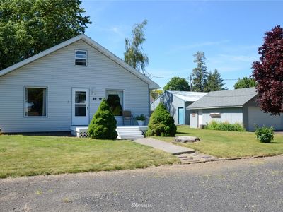 10 W Douglas Street, Harrington, WA, 99134