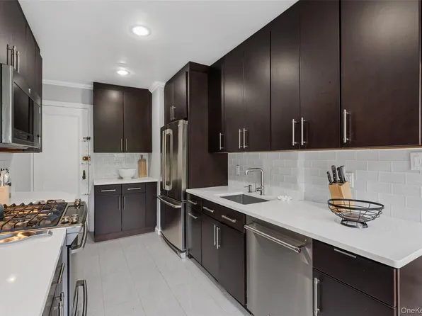280 Bronxville #8B, Bronxville, NY 10708