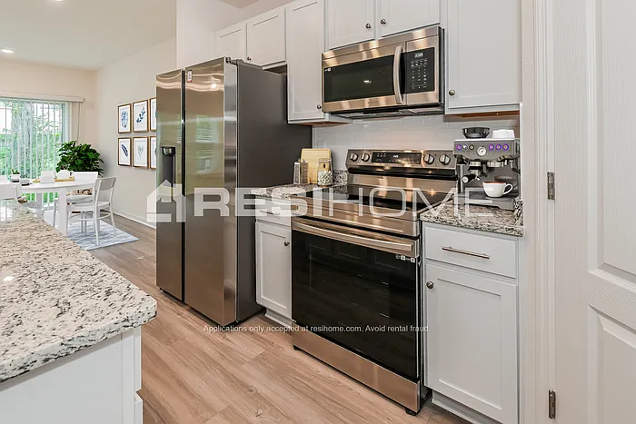 3 bed, 2.5 bath, 1694 sqft, $1,975 — Photo 4