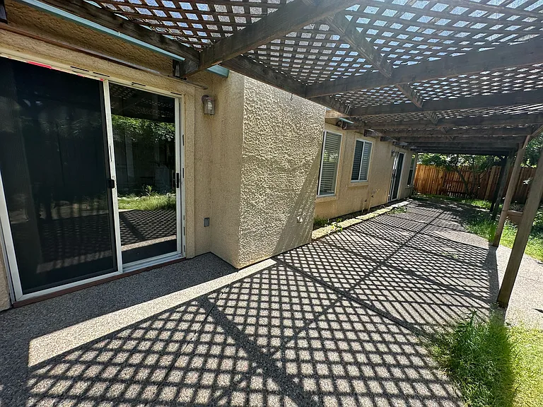 728 Sands Way — Photo 32