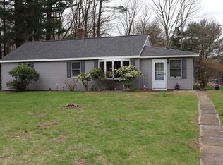 5 Oakwood Dr, Windham, CT 06280