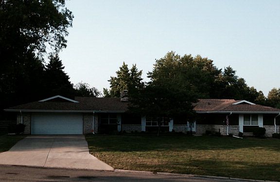 3rd image of 79 Country Club Dr