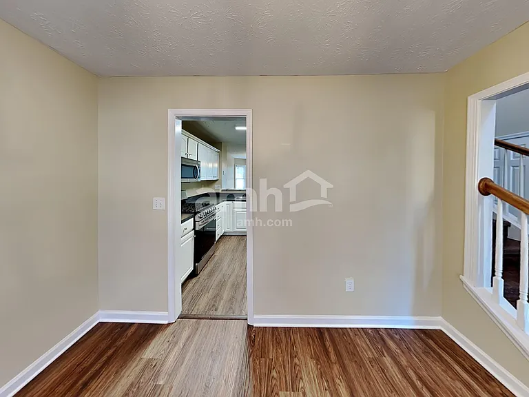 94 Crestview Dr — Photo 7