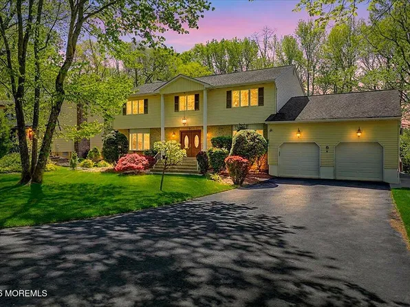 9 Manor Court, Manalapan, NJ 07726