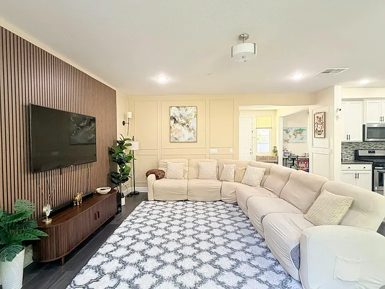 2276 Acero Ct — Photo 9