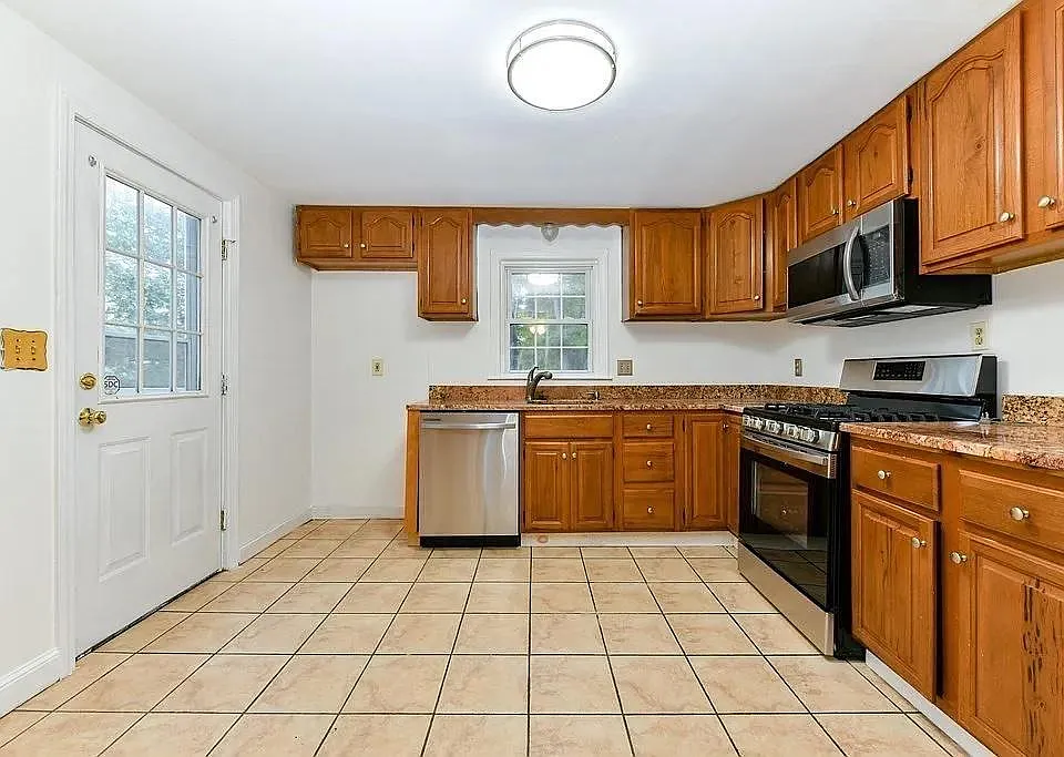 14 Grassmere Rd