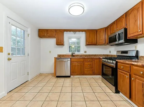 14 Grassmere Rd, Hyde Park, MA 02136