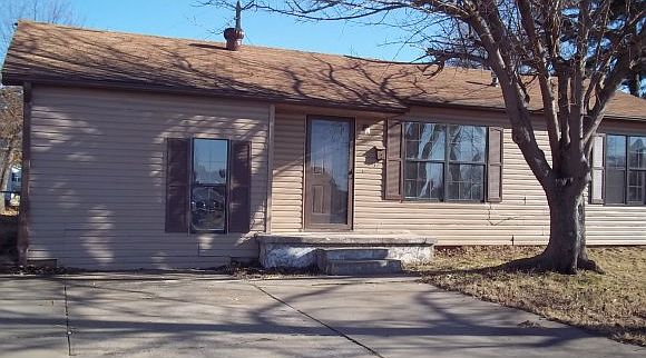 1st image of 1014 S 13th St