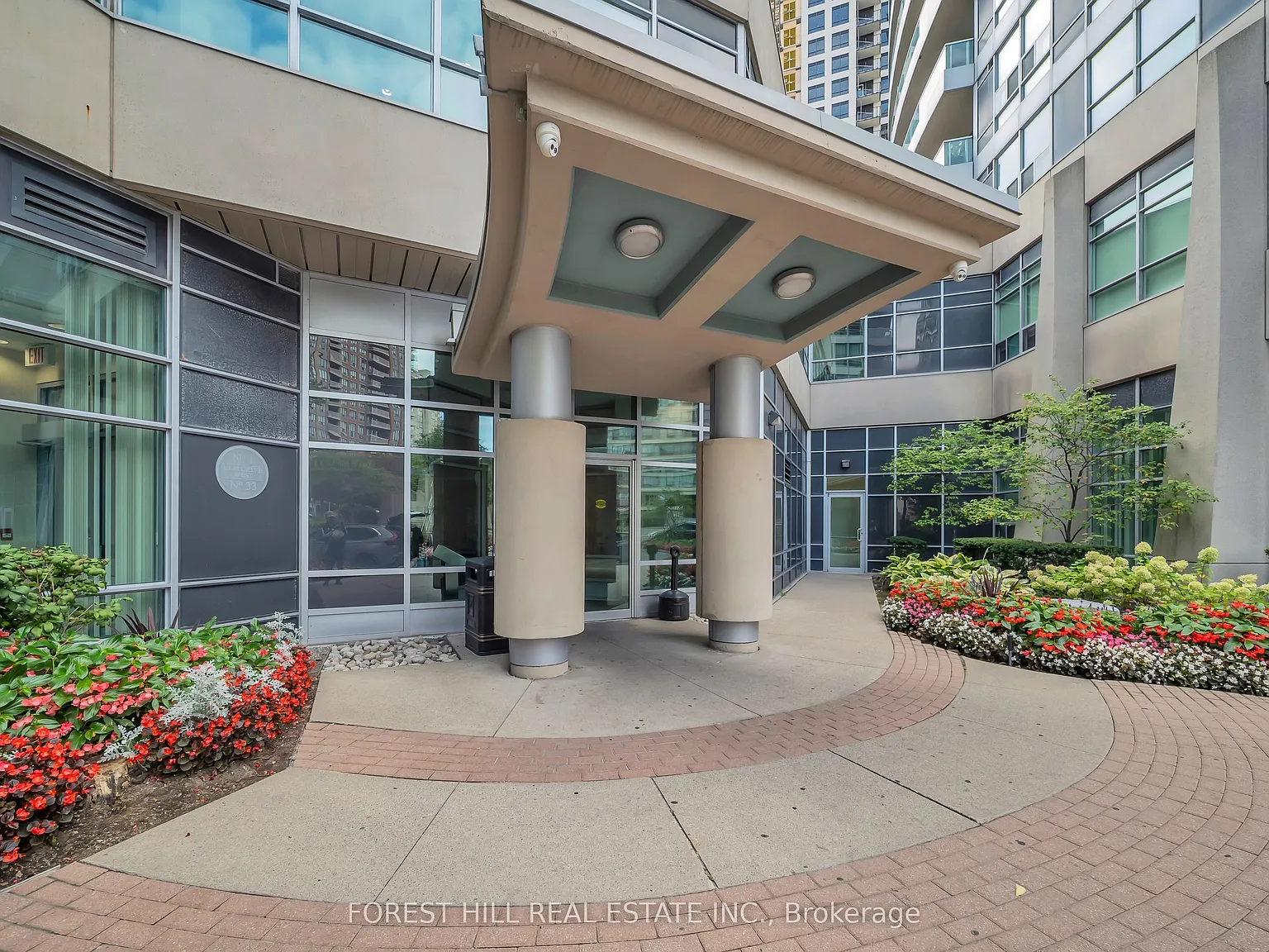 1 bed, $2,100 — Photo 3