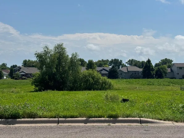 1585 Wood Duck Ln NE, Owatonna, MN 55060
