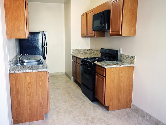 2nd image of 777 S Westmoreland Ave APT 204