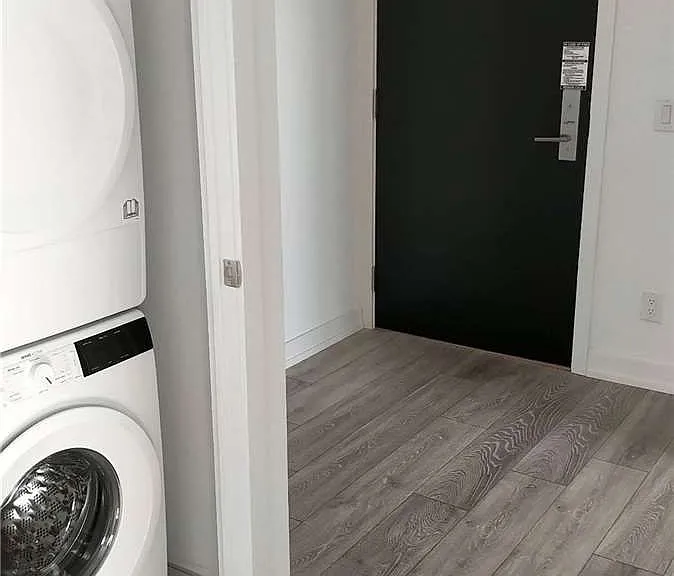 159 Wellesley St E #2908 — Photo 2