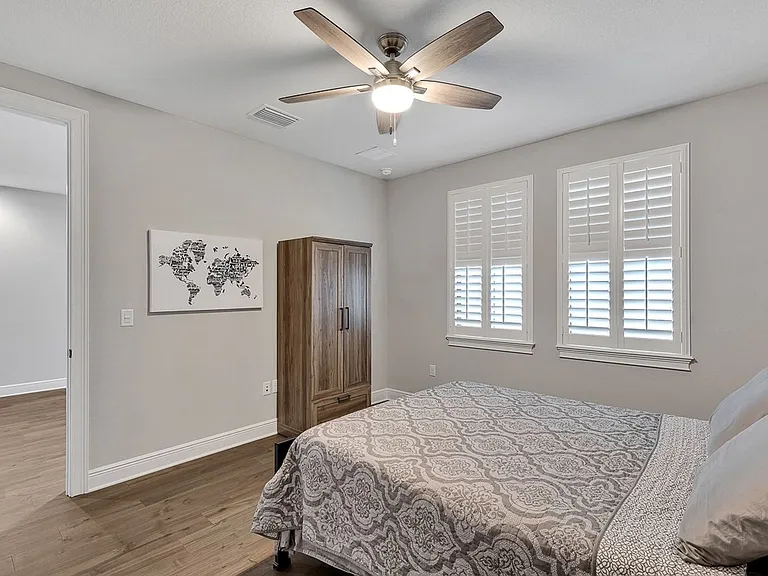 3215 W De Leon St #5 — Photo 8
