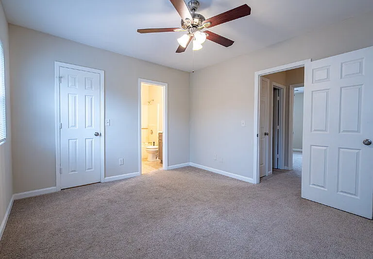 114 Bentley Pkwy #B — Photo 12