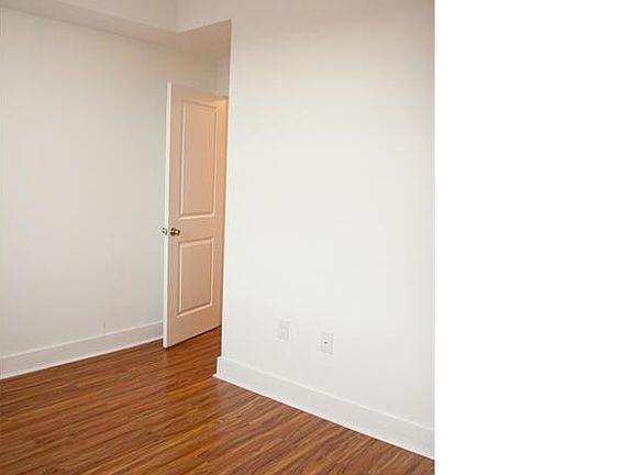 5th image of 6042 Market St #3