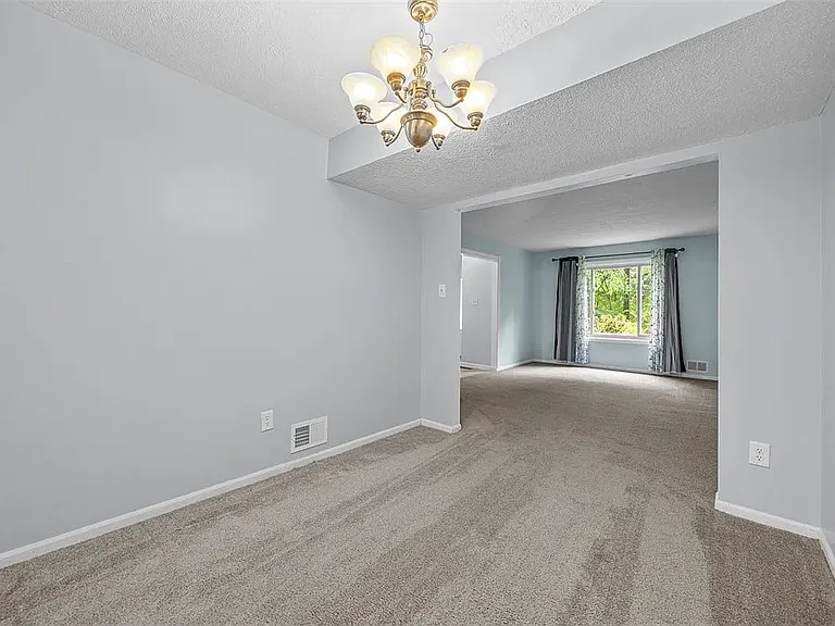 402 Hunting Creek Rd — Photo 8