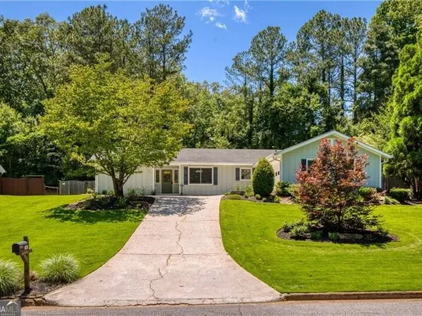 340 Monivea Ln, Roswell, GA 30075