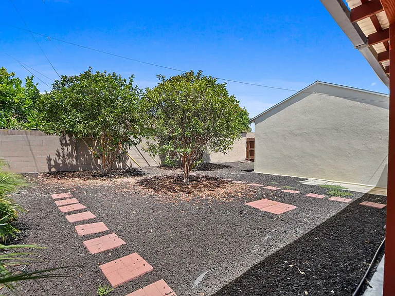 14701 Marigold Ave — Photo 10