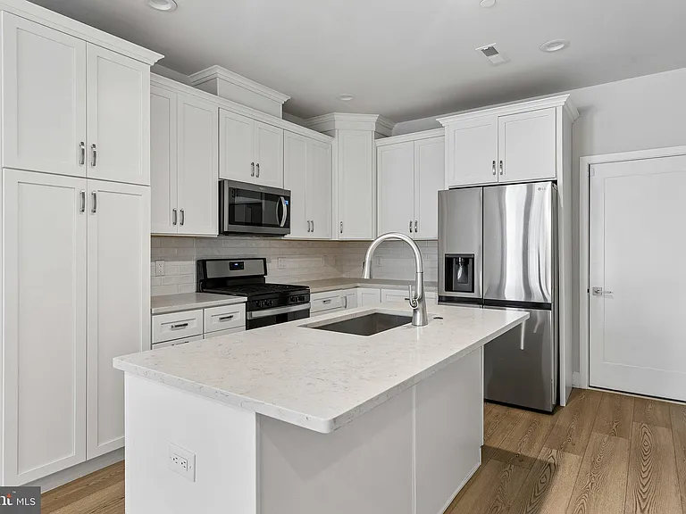 2160 Northbank Pl #166 — Photo 7