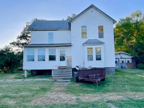 207 Short St, Nichols, IA 52766