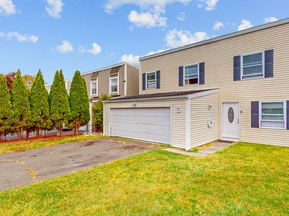 7 Inverness Square, Middletown, CT 06457