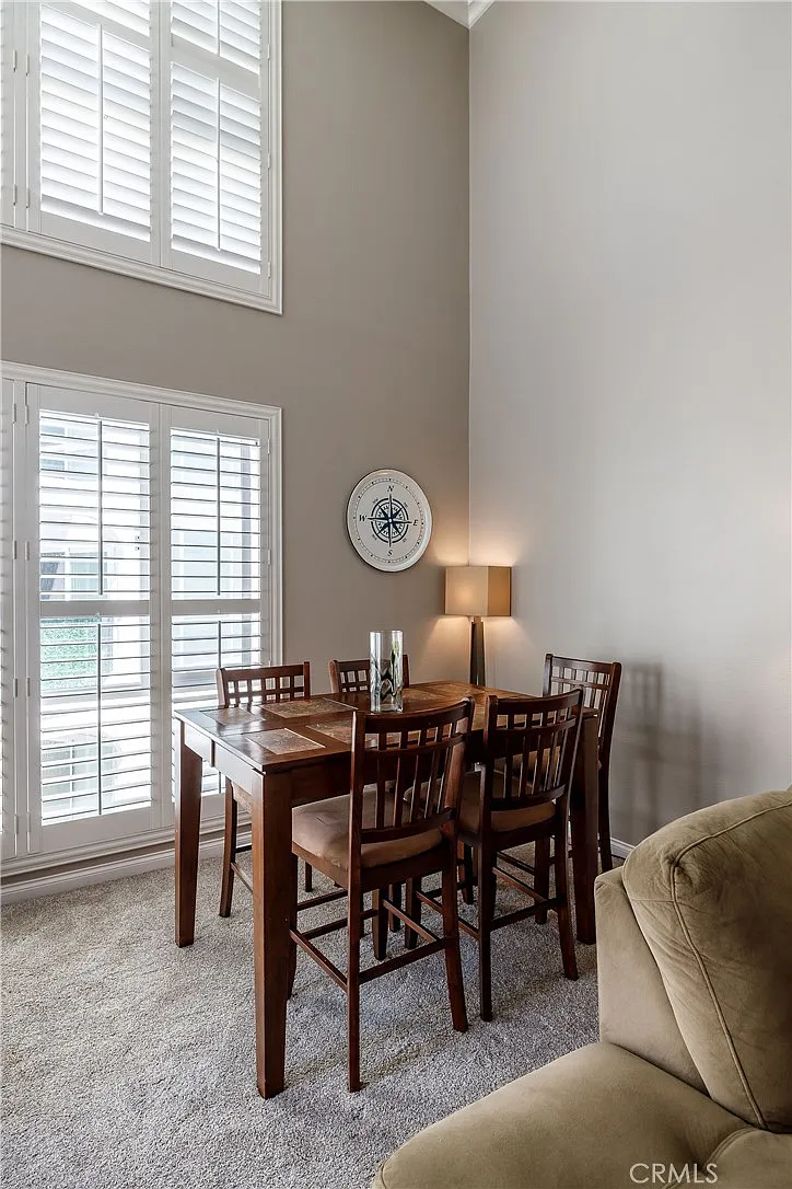 2 bed, 1100 sqft, $6,000 — Photo 4
