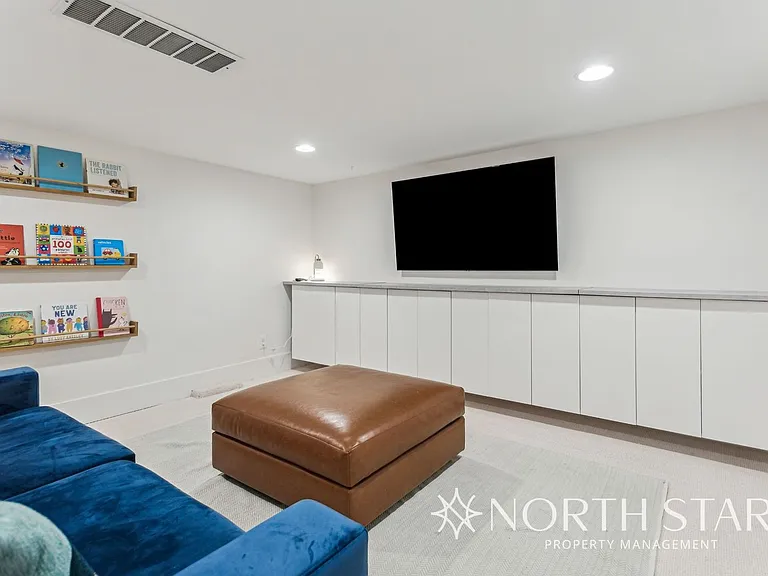 2224 NE 46th Ave — Photo 30
