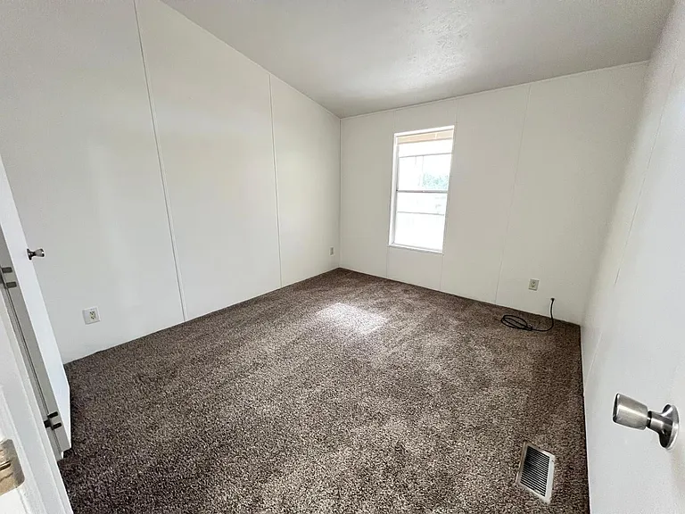 7826 E Juanita Ave — Photo 4