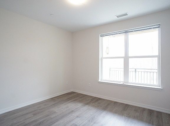 3rd image of 587 Connecticut Ave #212