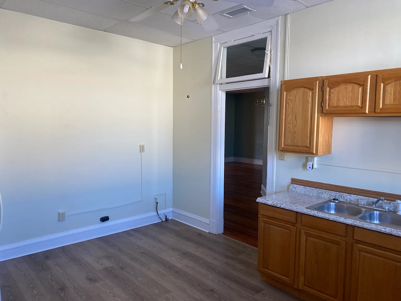 3 bed, 1200 sqft, $1,250 — Photo 2